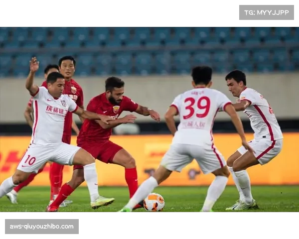 蓉城攻防转换速度不足 三中卫变阵效果有待观察